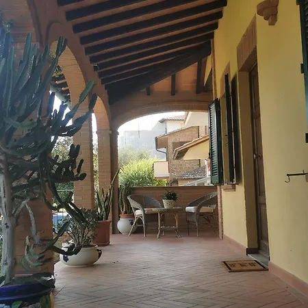 아파트 La Terrazza Di Maria 피엔자